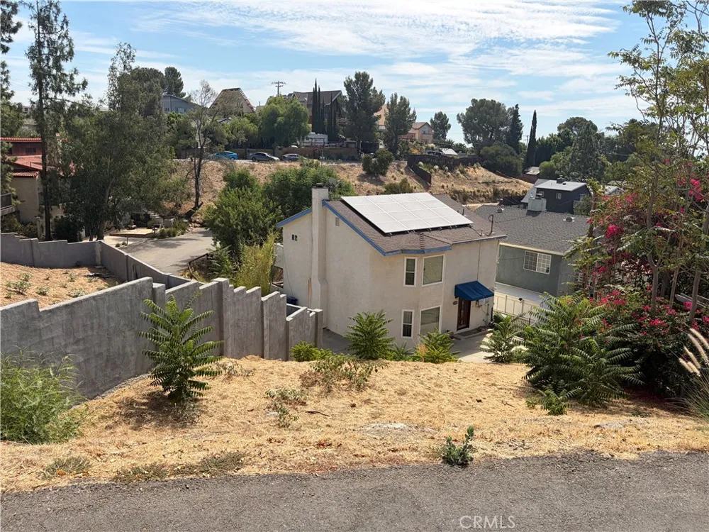 21614 Wo He Lo Trail Chatsworth, CA 91311