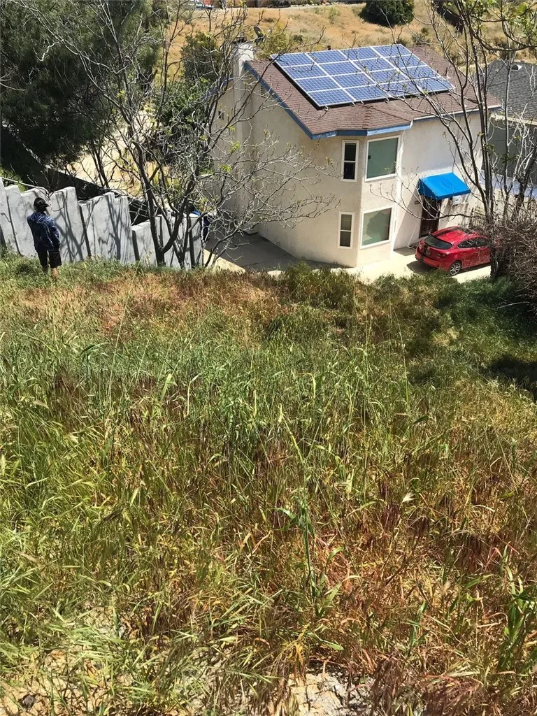 21614 Wo He Lo Trail Chatsworth, CA 91311
