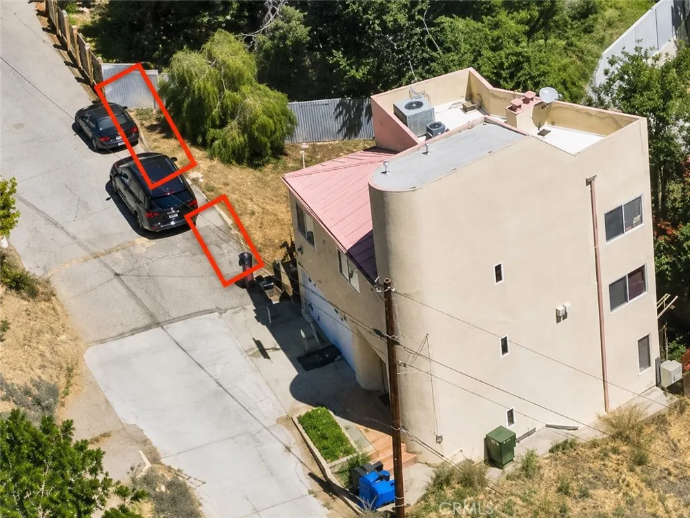 21614 Wo He Lo Trail Chatsworth, CA 91311