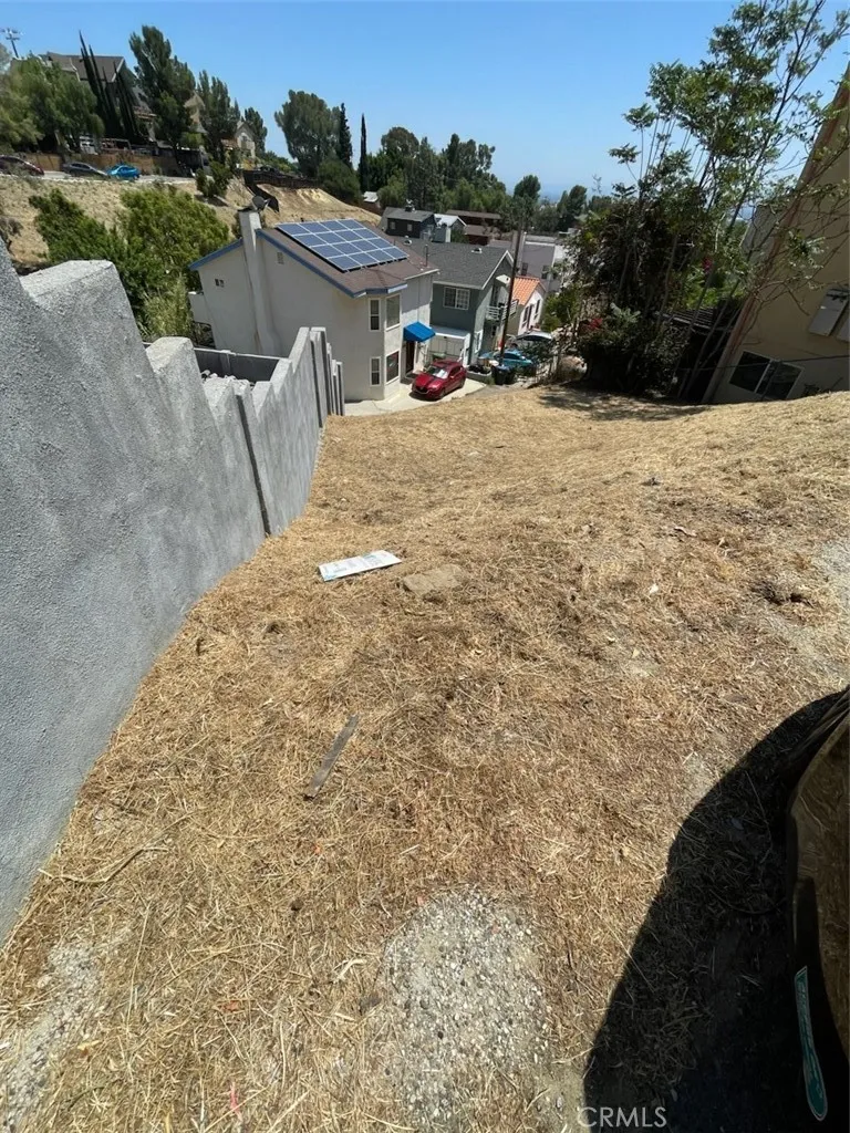 21614 Wo He Lo Trail Chatsworth, CA 91311