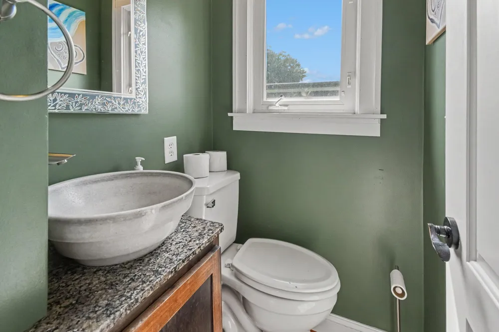 34 S Main Street NW Casnovia, MI 49318