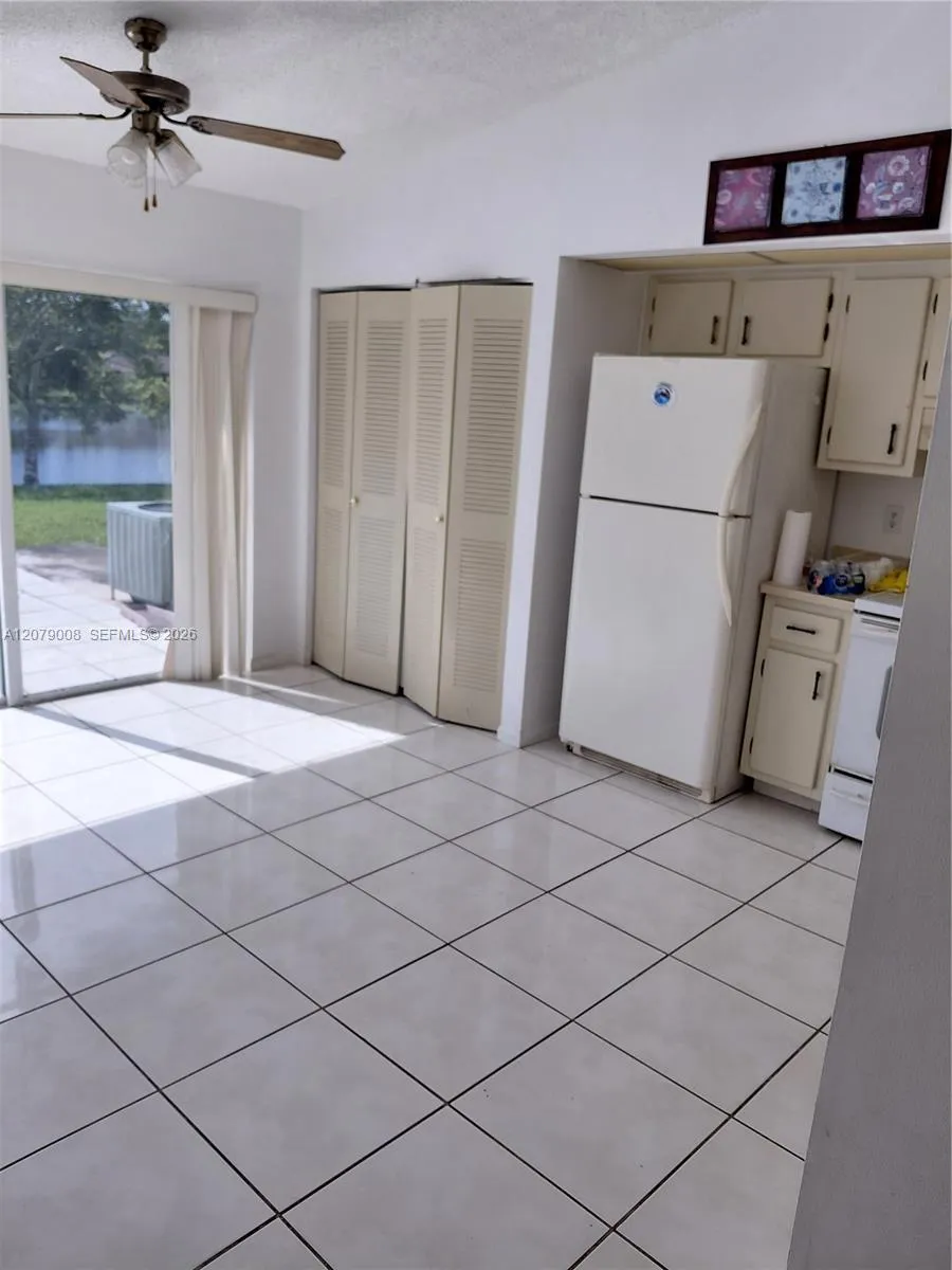 16 Camden Ln Boynton Beach, FL 33426