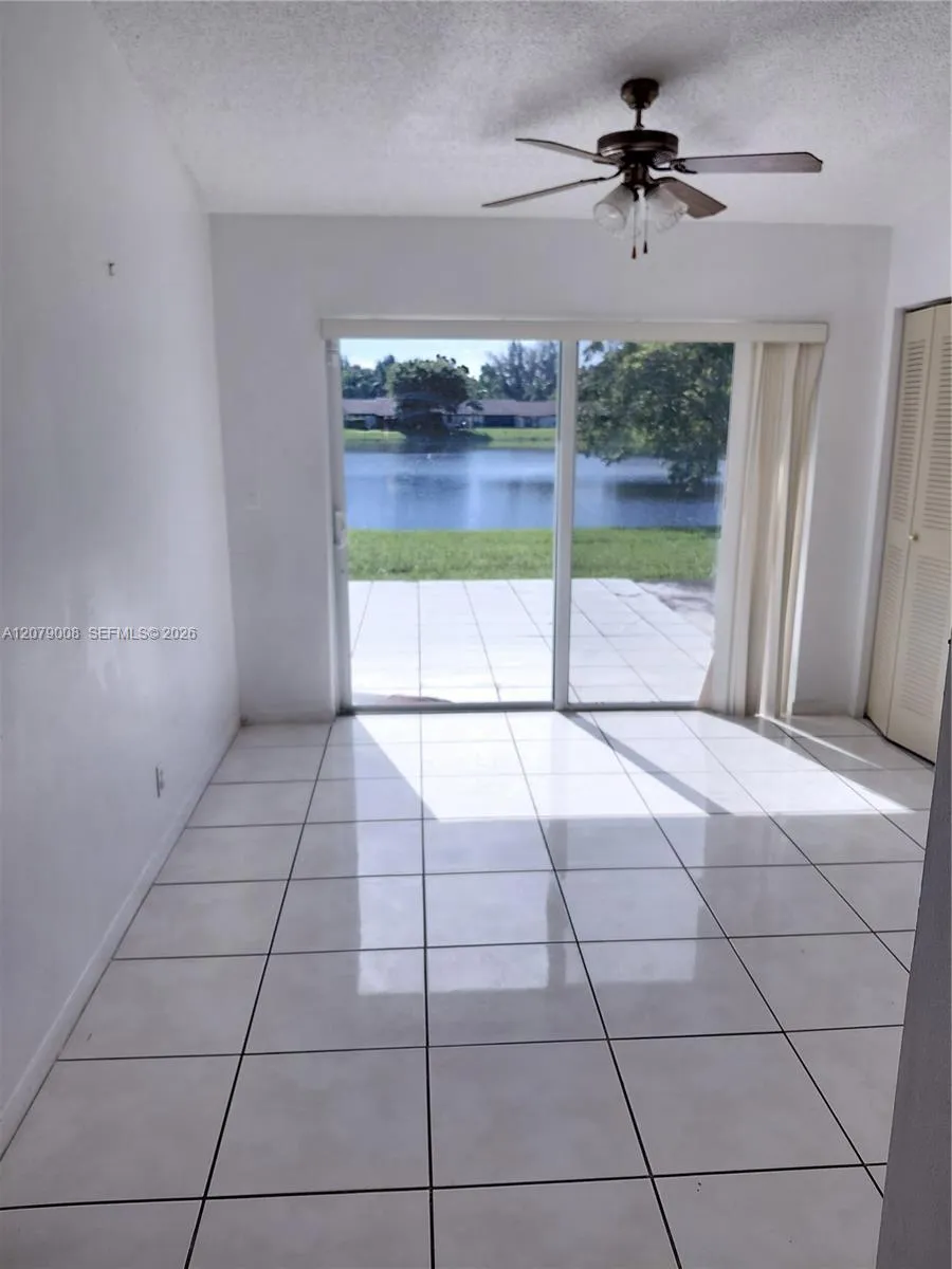 16 Camden Ln Boynton Beach, FL 33426