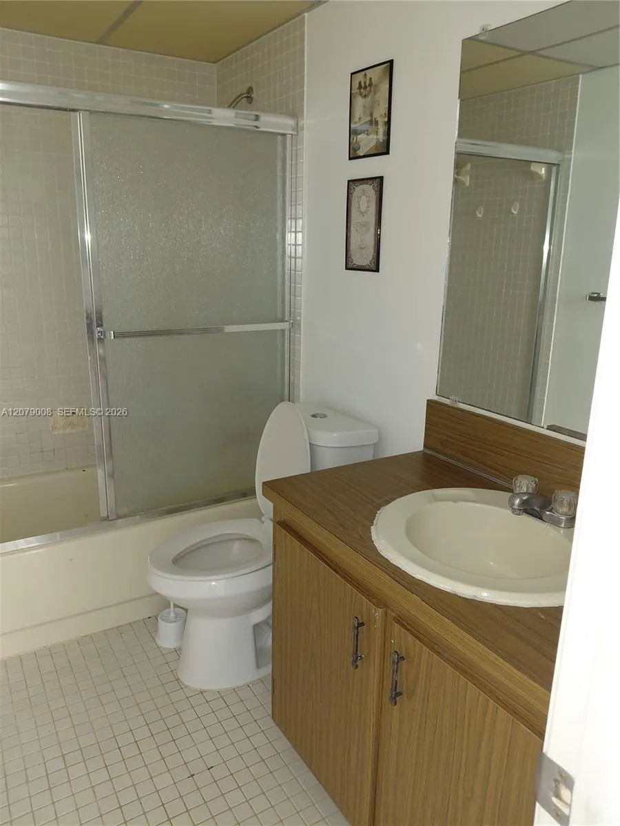 16 Camden Ln Boynton Beach, FL 33426