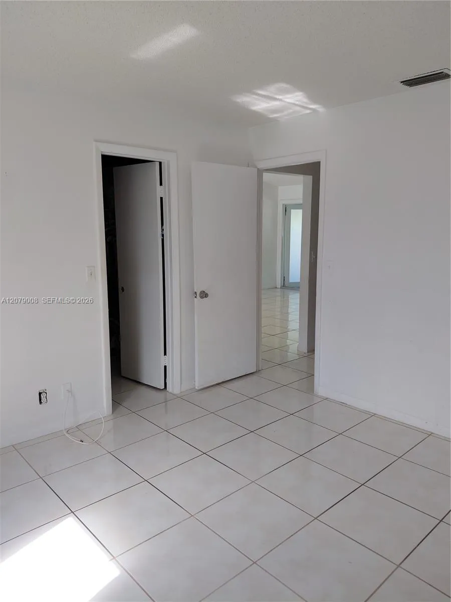 16 Camden Ln Boynton Beach, FL 33426
