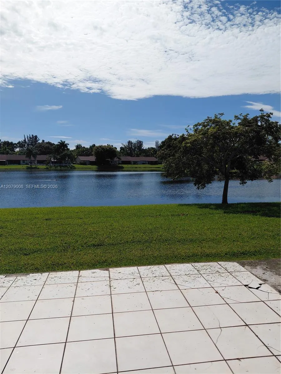 16 Camden Ln Boynton Beach, FL 33426