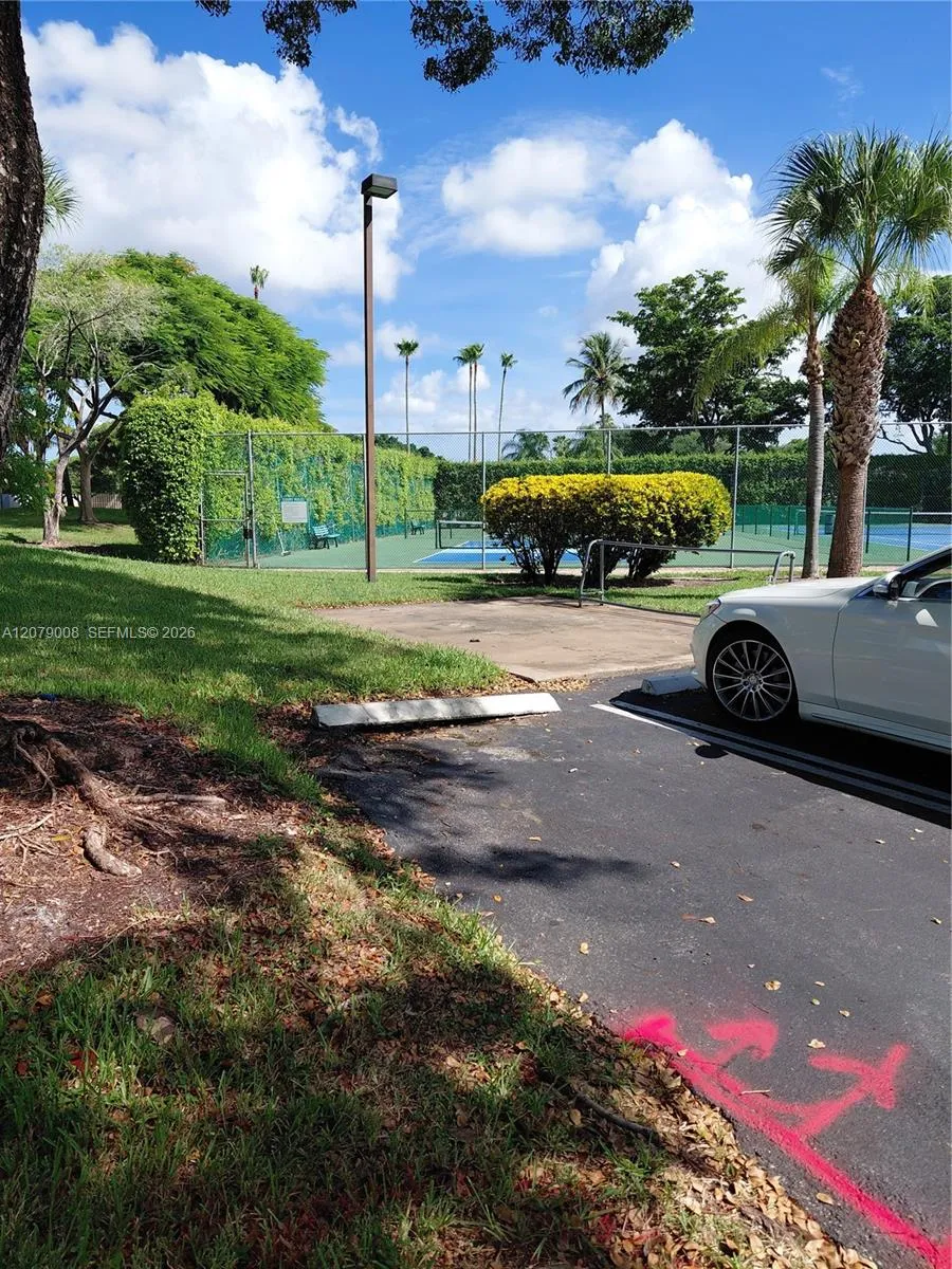 16 Camden Ln Boynton Beach, FL 33426