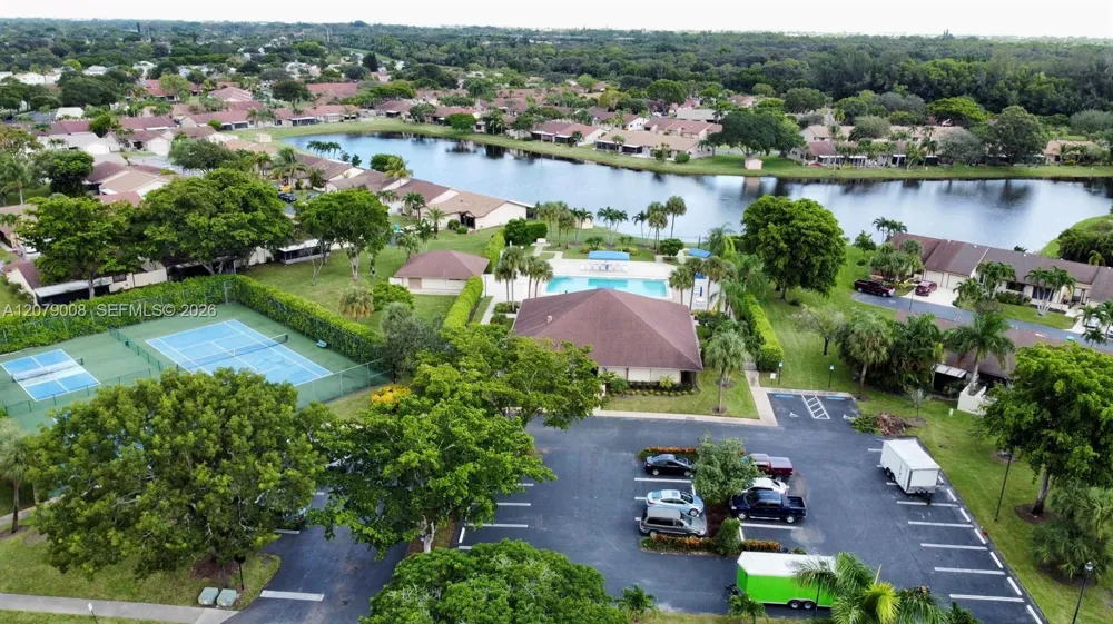 16 Camden Ln Boynton Beach, FL 33426