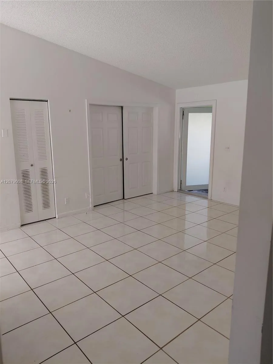 16 Camden Ln Boynton Beach, FL 33426