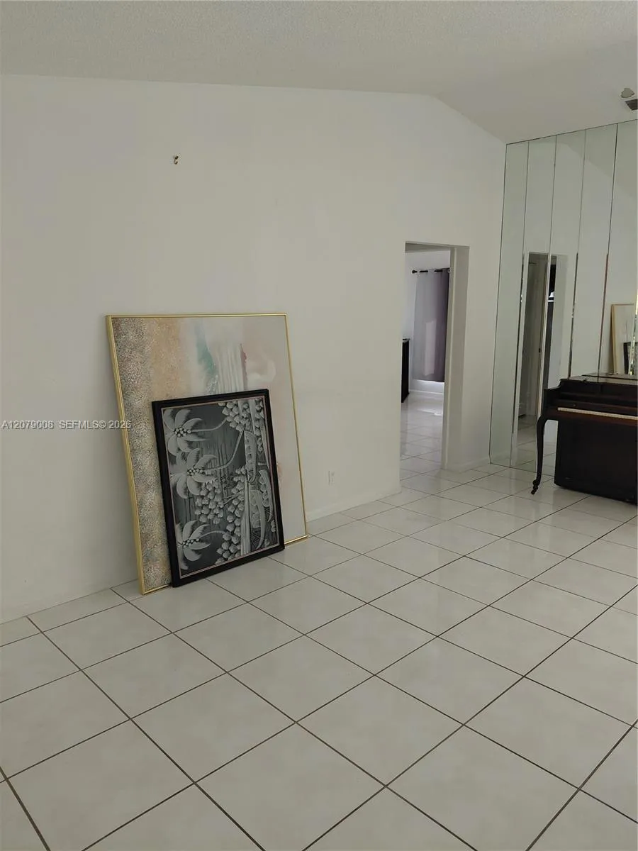 16 Camden Ln Boynton Beach, FL 33426