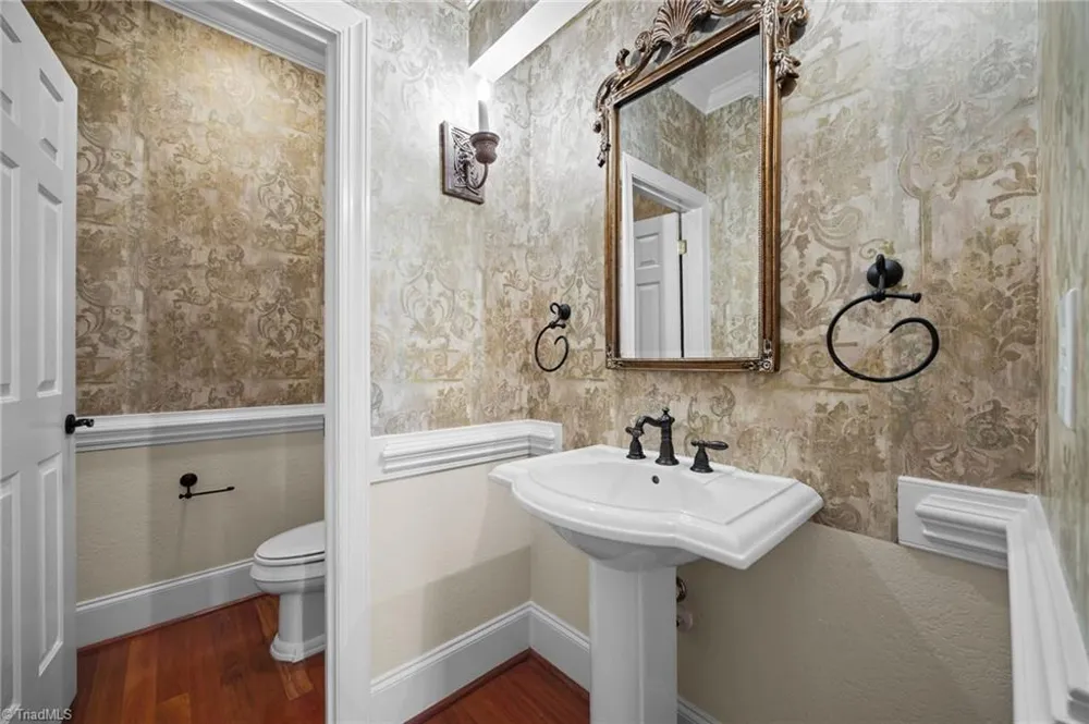 3340 Waterford Place Burlington, NC 27215