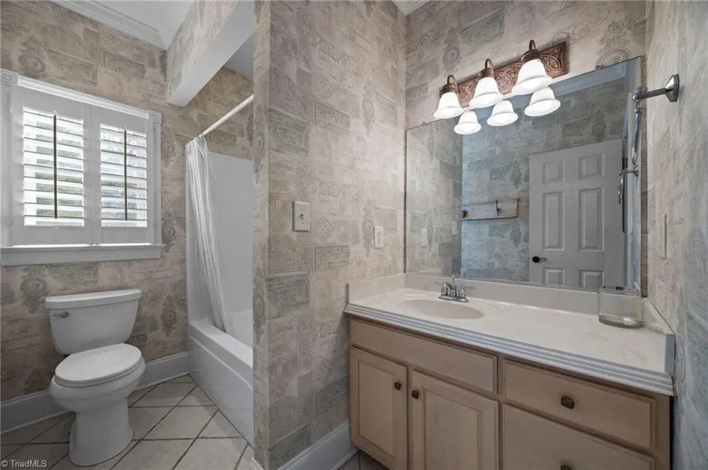 3340 Waterford Place Burlington, NC 27215