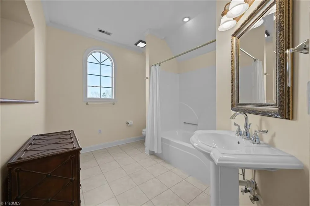 3340 Waterford Place Burlington, NC 27215