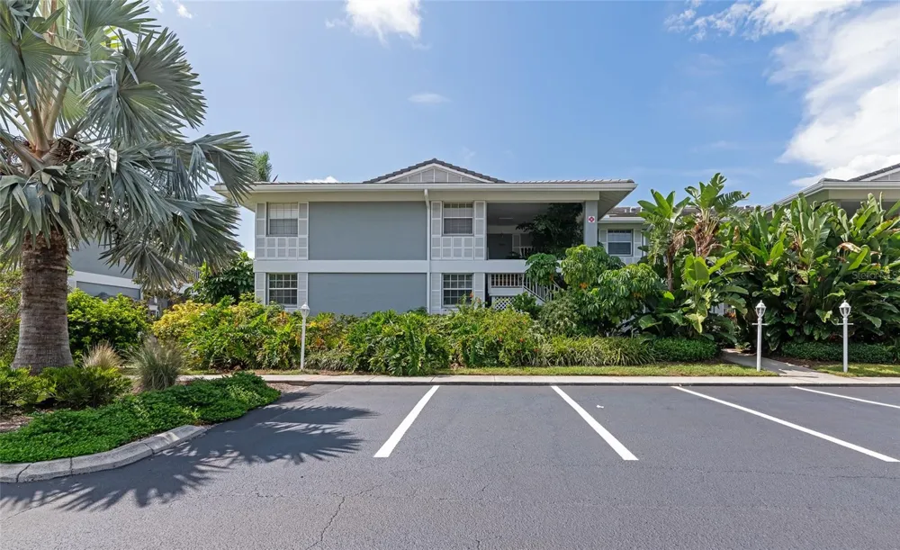 1249 EDGEWATER CIRCLE #73 Bradenton, FL 34209