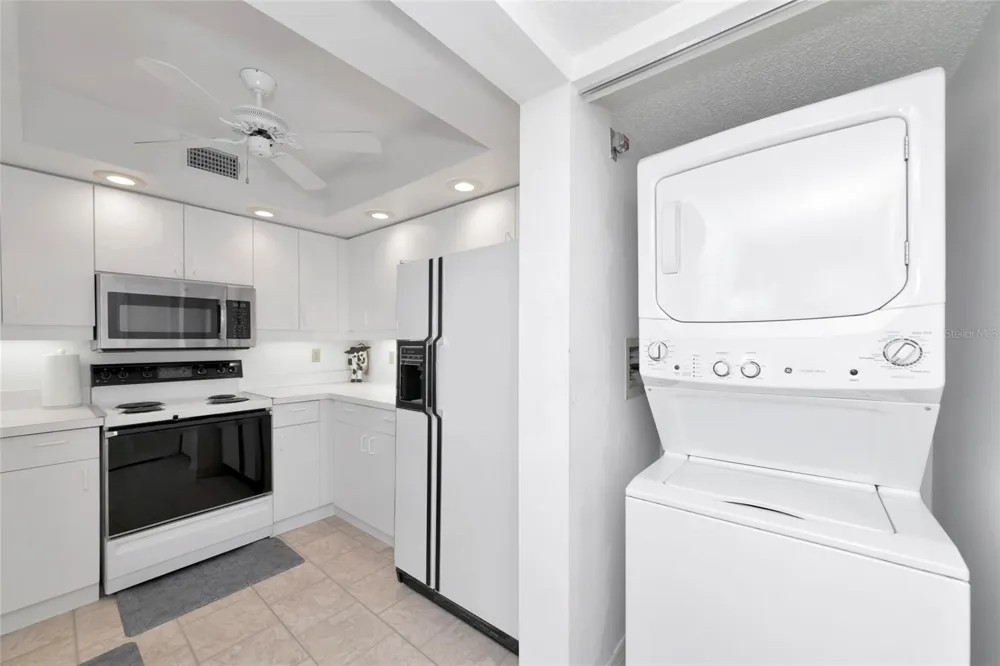 1249 EDGEWATER CIRCLE #73 Bradenton, FL 34209