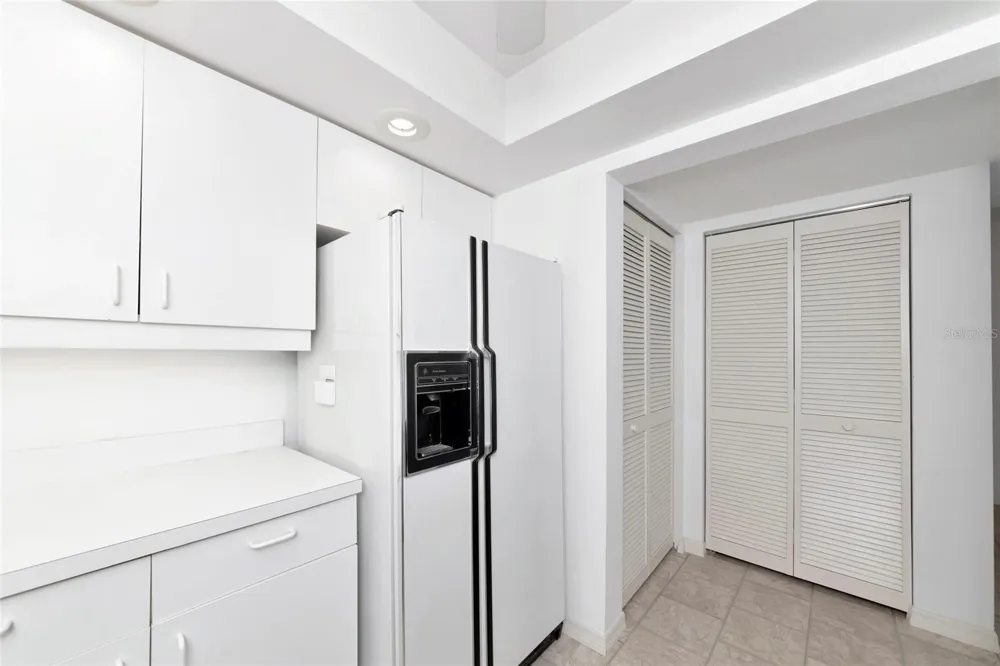 1249 EDGEWATER CIRCLE #73 Bradenton, FL 34209