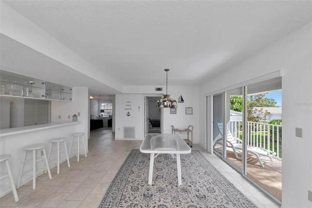 1249 EDGEWATER CIRCLE #73 Bradenton, FL 34209