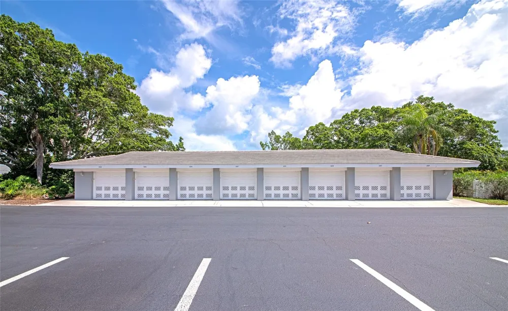 1249 EDGEWATER CIRCLE #73 Bradenton, FL 34209
