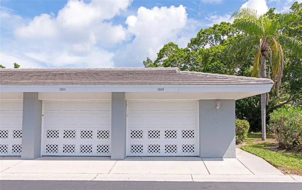 1249 EDGEWATER CIRCLE #73 Bradenton, FL 34209