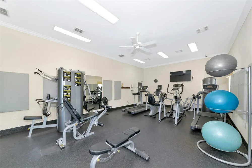 1249 EDGEWATER CIRCLE #73 Bradenton, FL 34209