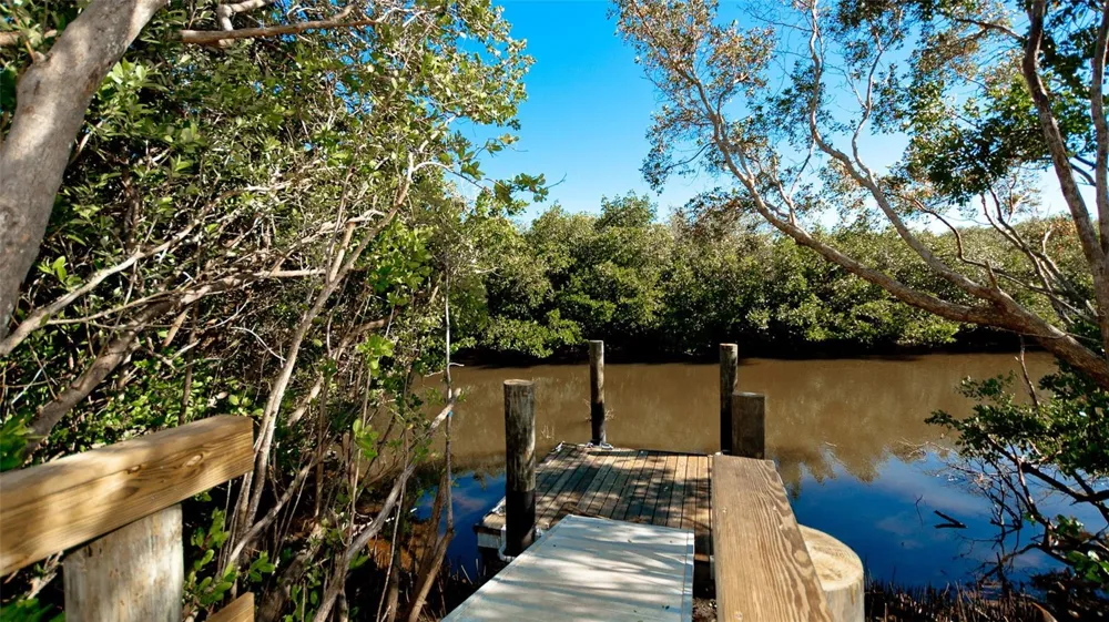 1249 EDGEWATER CIRCLE #73 Bradenton, FL 34209