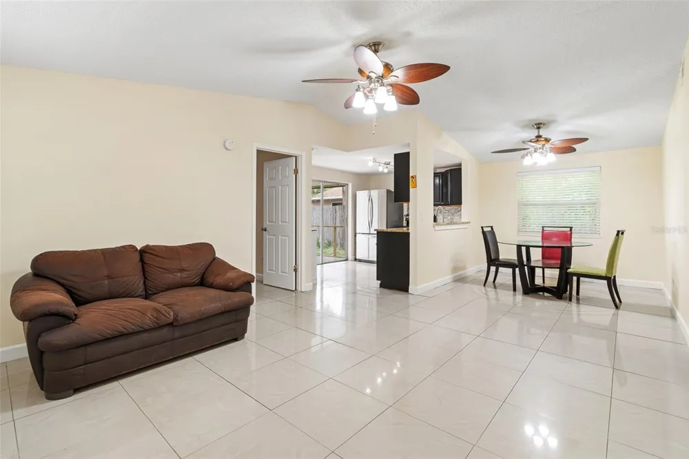 9014 WHEATHILL WAY Tampa, FL 33615