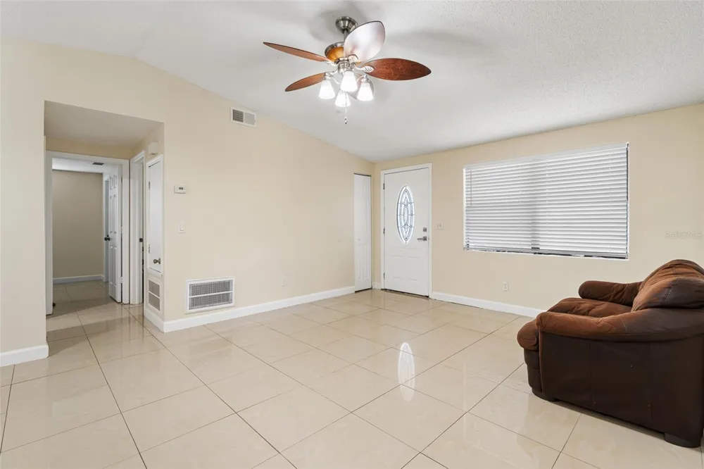 9014 WHEATHILL WAY Tampa, FL 33615
