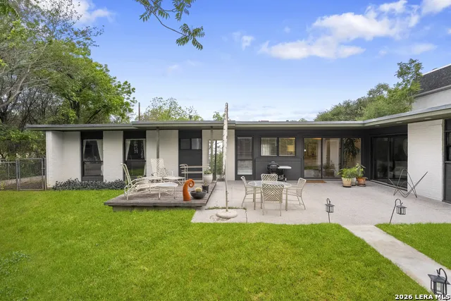 501 THELMA DR Olmos Park, TX 78212
