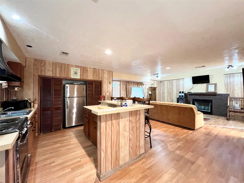 1 Hilltop Circle Coldspring, TX 77331