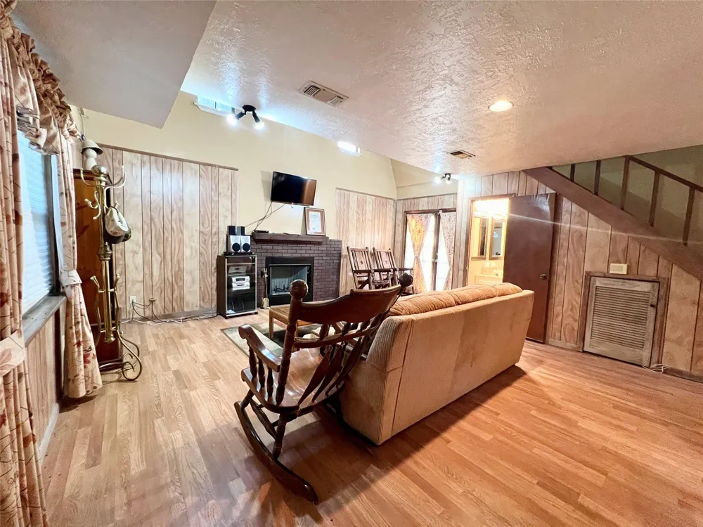 1 Hilltop Circle Coldspring, TX 77331