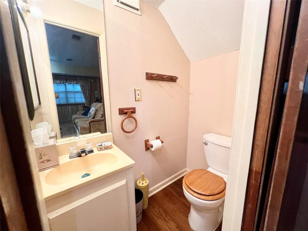 1 Hilltop Circle Coldspring, TX 77331