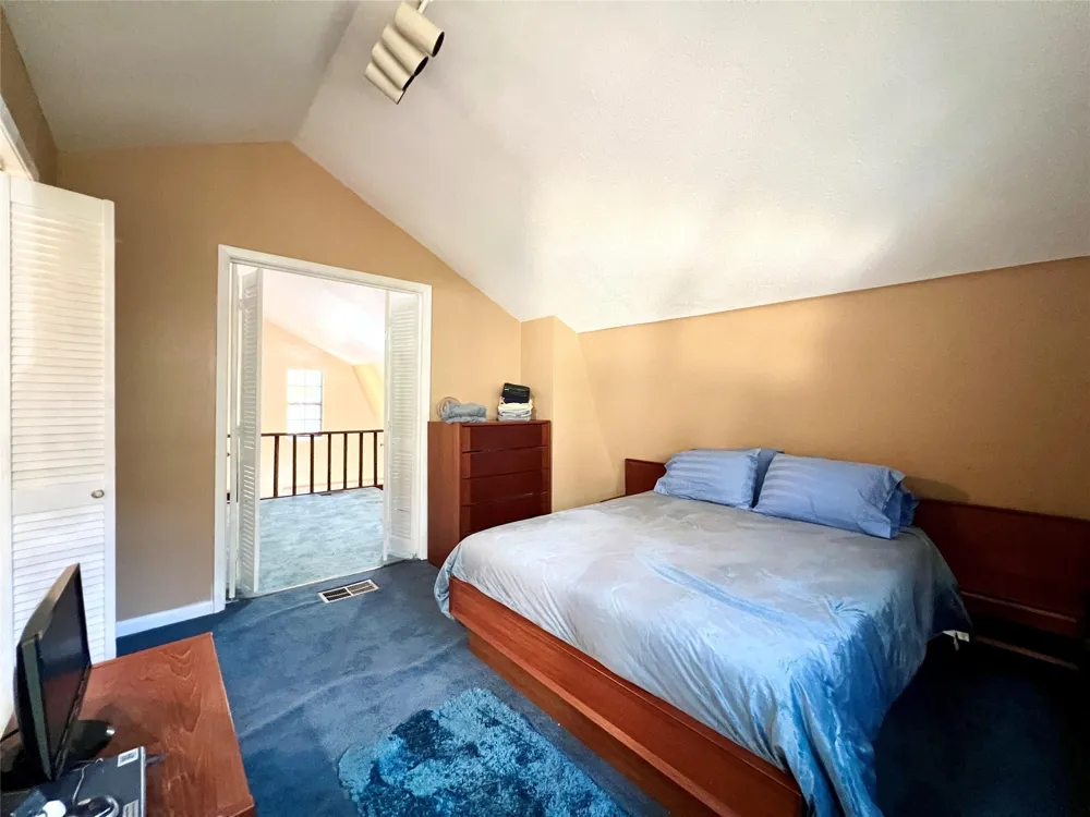 1 Hilltop Circle Coldspring, TX 77331