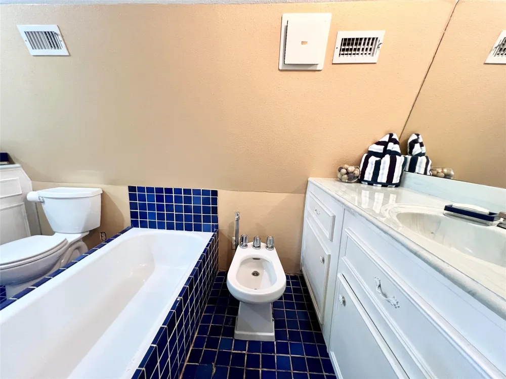 1 Hilltop Circle Coldspring, TX 77331