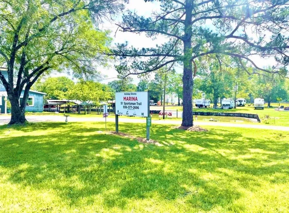 1 Hilltop Circle Coldspring, TX 77331