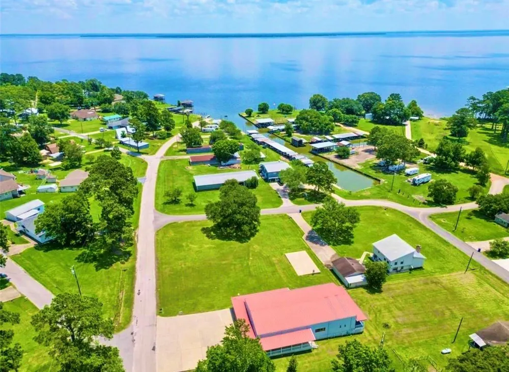 1 Hilltop Circle Coldspring, TX 77331