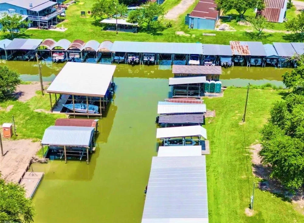 1 Hilltop Circle Coldspring, TX 77331