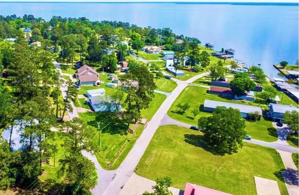 1 Hilltop Circle Coldspring, TX 77331