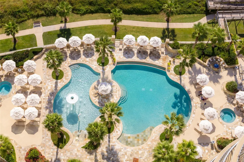 801 E Beach Drive #BC1810 Galveston, TX 77550