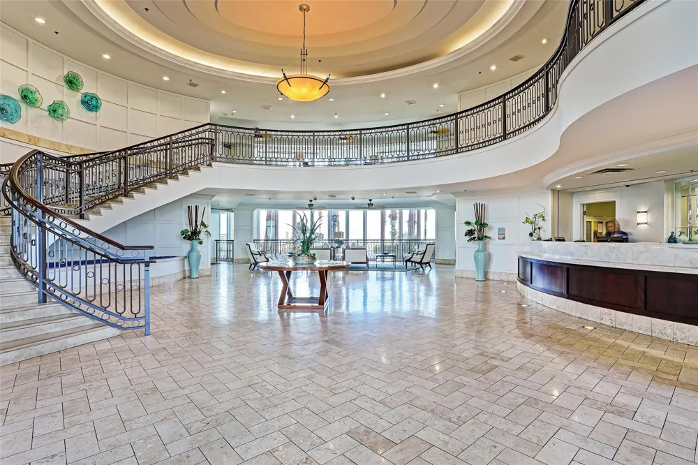 801 E Beach Drive #BC1810 Galveston, TX 77550