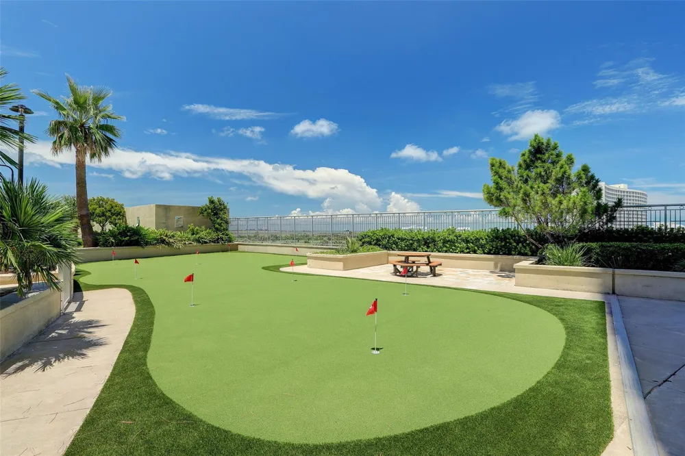 801 E Beach Drive #BC1810 Galveston, TX 77550