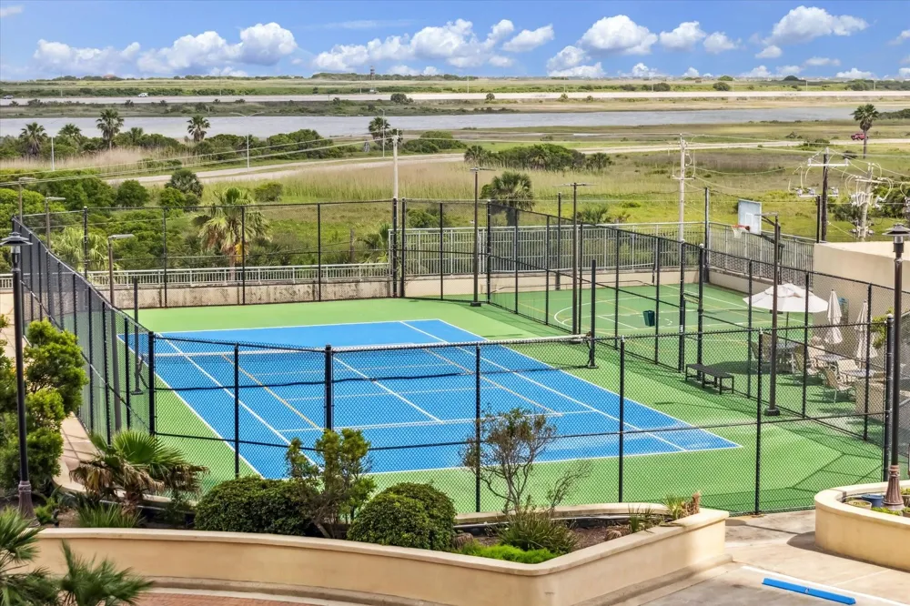 801 E Beach Drive #BC1810 Galveston, TX 77550