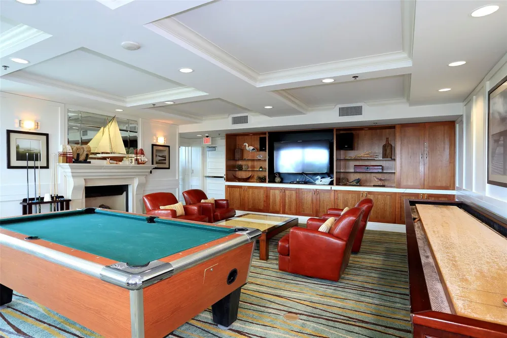 801 E Beach Drive #BC1810 Galveston, TX 77550