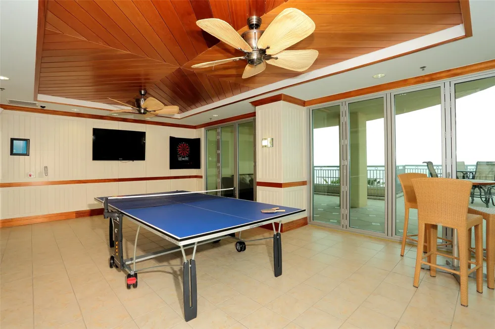 801 E Beach Drive #BC1810 Galveston, TX 77550