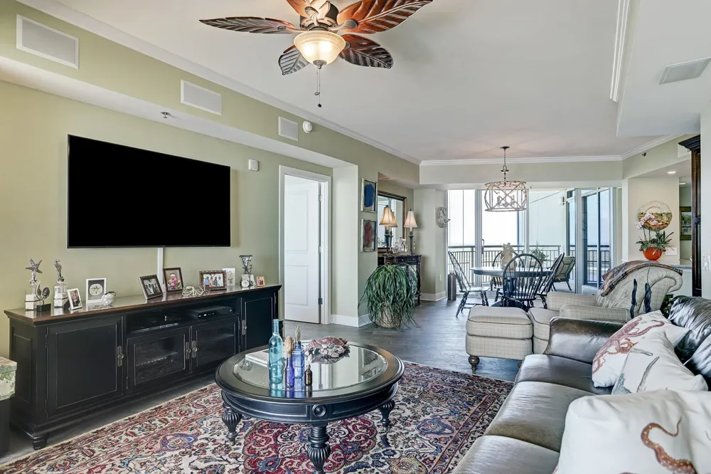 801 E Beach Drive #BC1810 Galveston, TX 77550