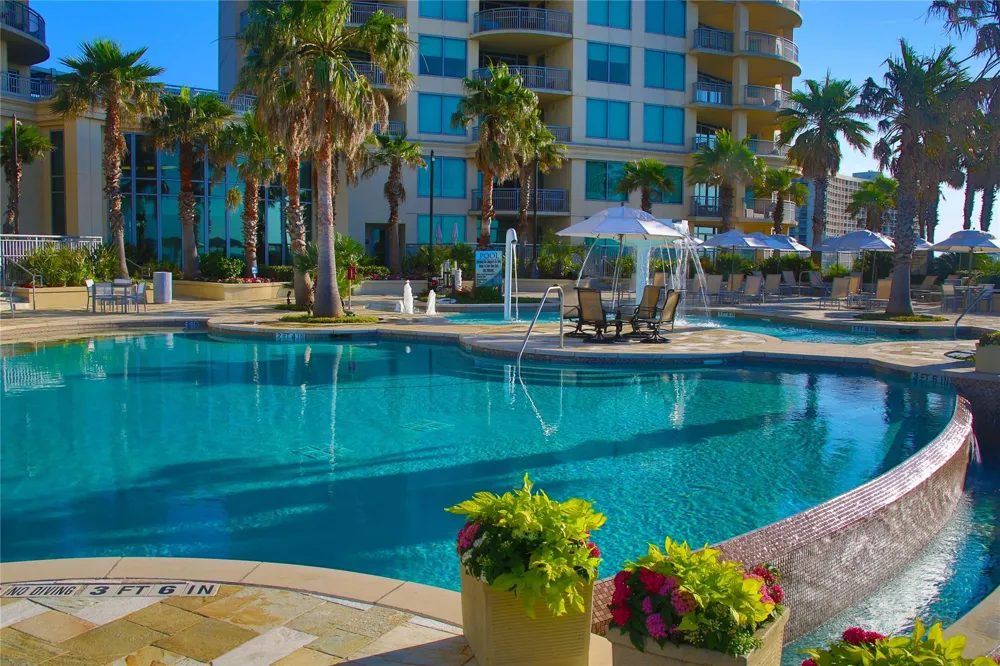 801 E Beach Drive #BC1810 Galveston, TX 77550