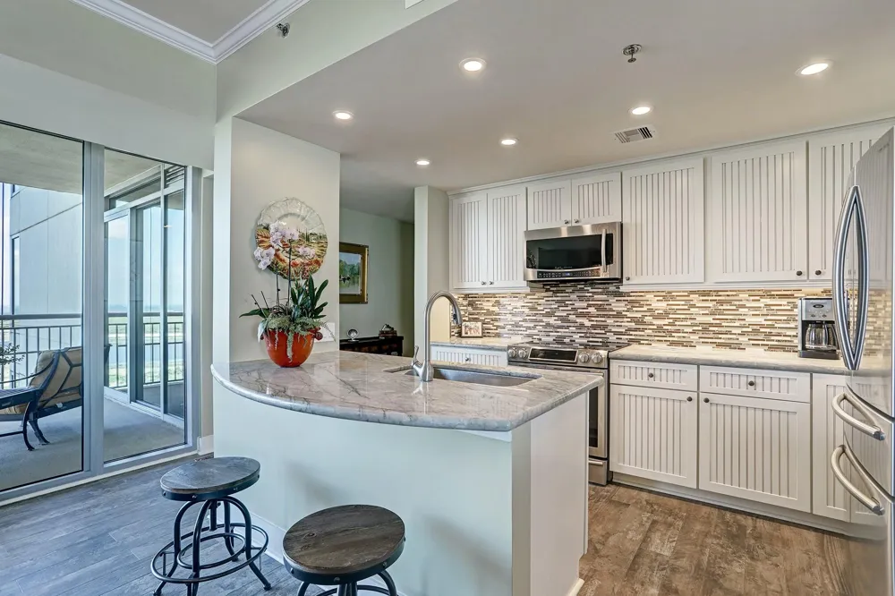 801 E Beach Drive #BC1810 Galveston, TX 77550