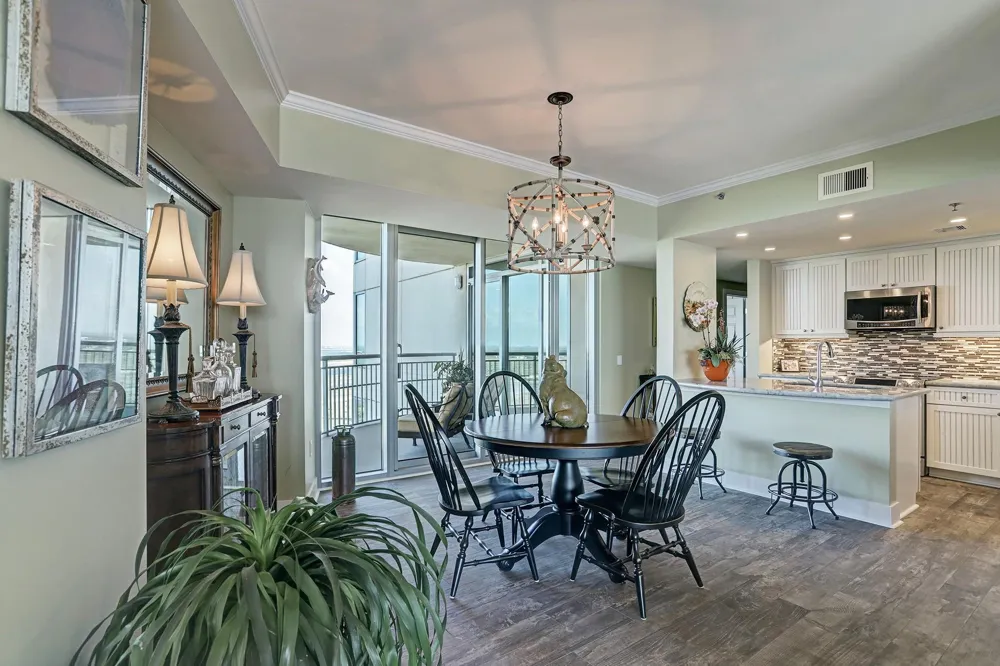801 E Beach Drive #BC1810 Galveston, TX 77550