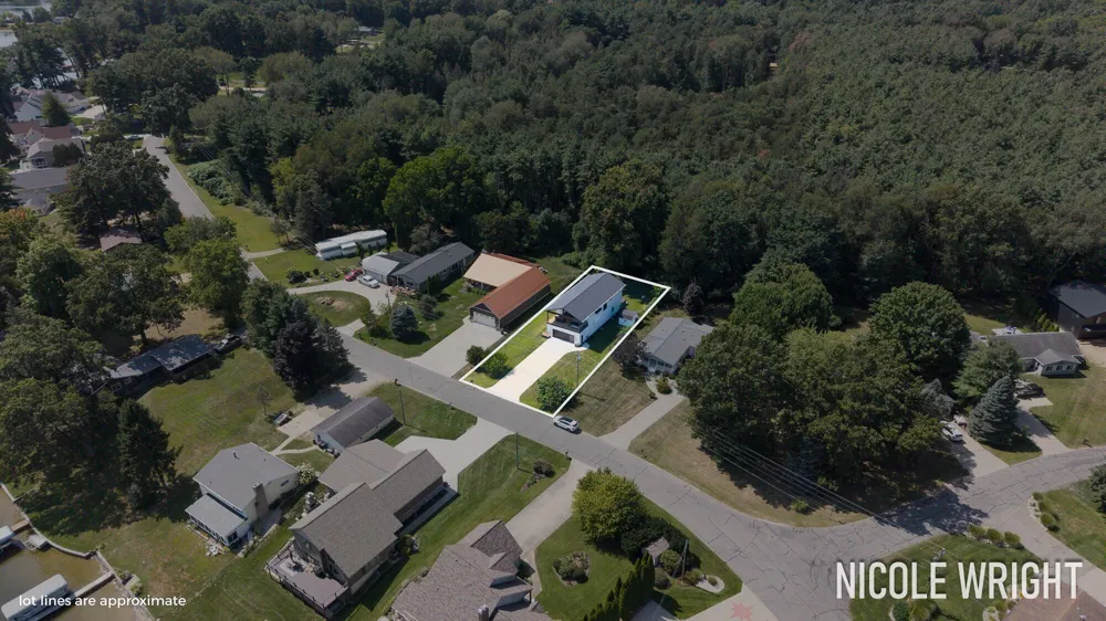 11828 Lakeridge Drive Wayland, MI 49348