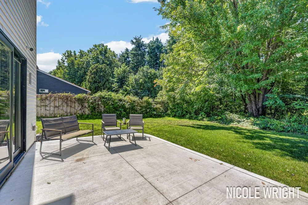 11828 Lakeridge Drive Wayland, MI 49348
