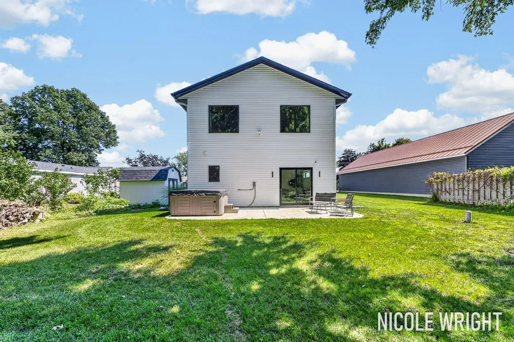 11828 Lakeridge Drive Wayland, MI 49348